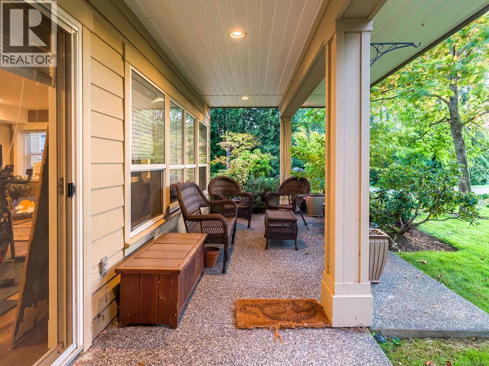 5790 Garnet Pl, Nanaimo