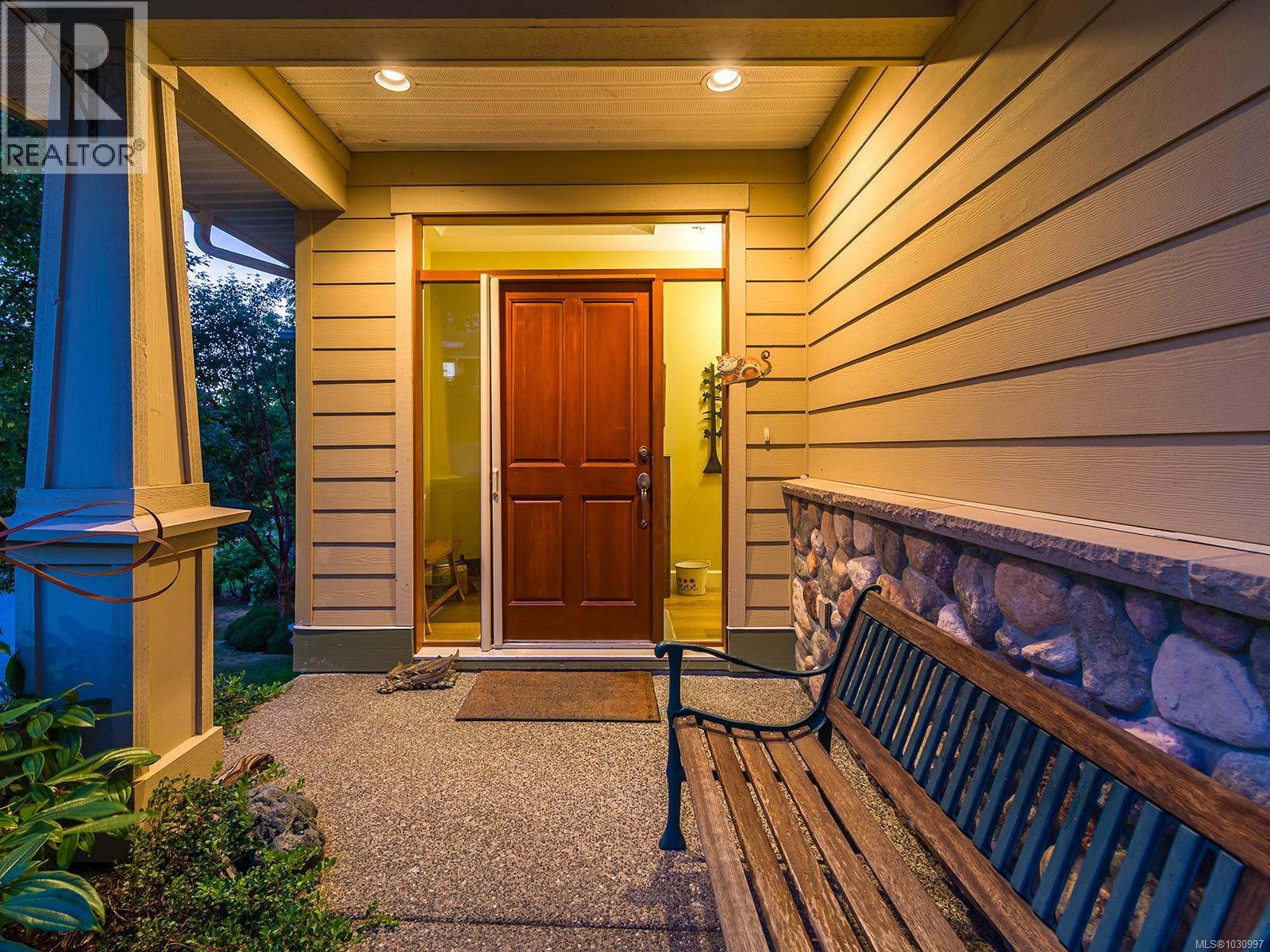 5790 Garnet Pl, Nanaimo