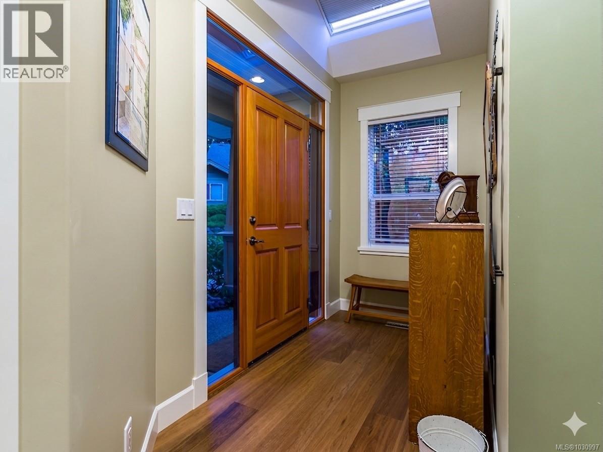 5790 Garnet Pl, Nanaimo