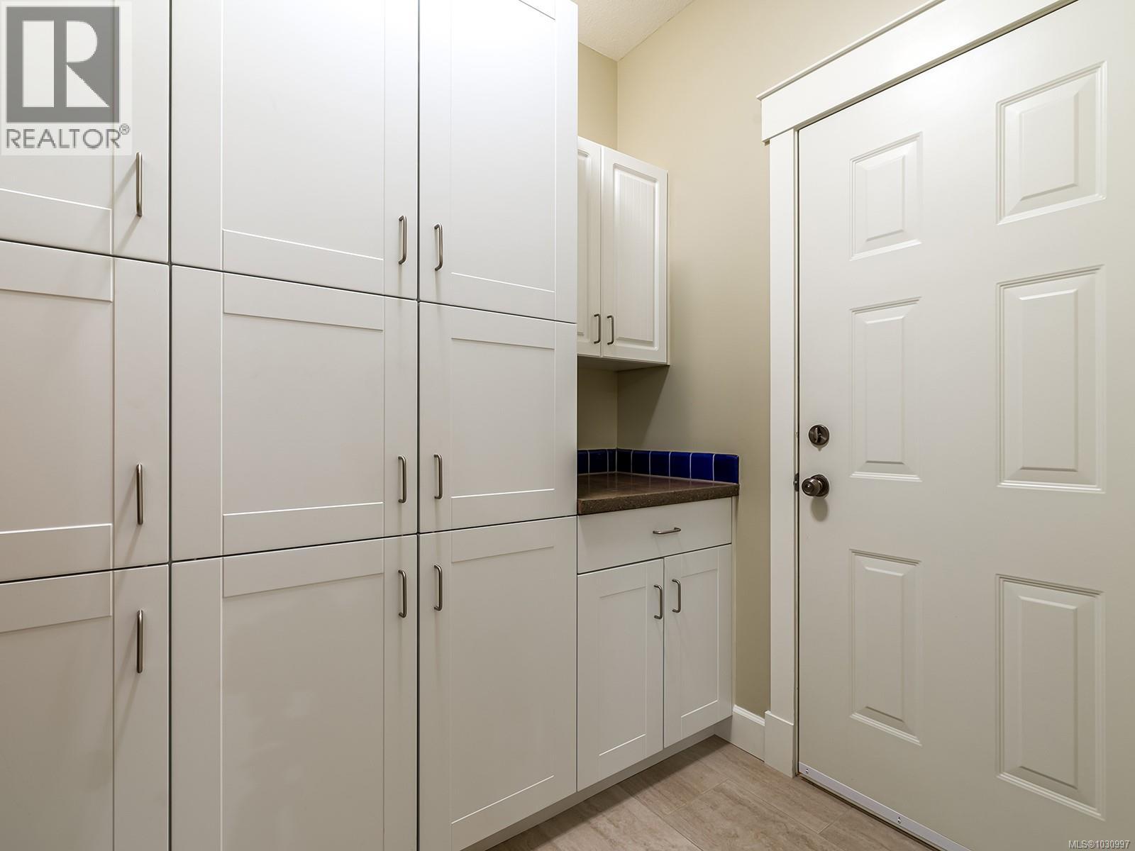 5790 Garnet Pl, Nanaimo