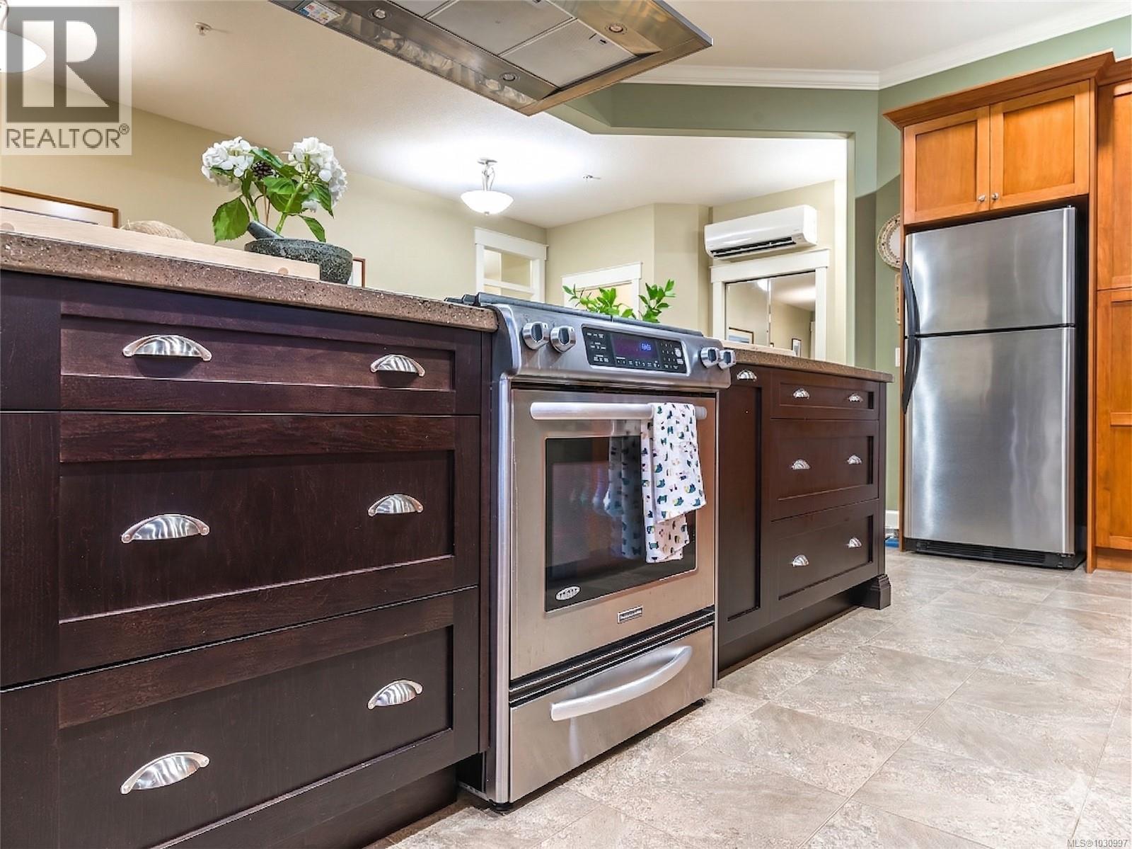 5790 Garnet Pl, Nanaimo