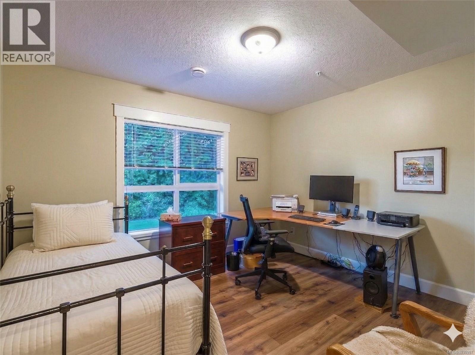 5790 Garnet Pl, Nanaimo