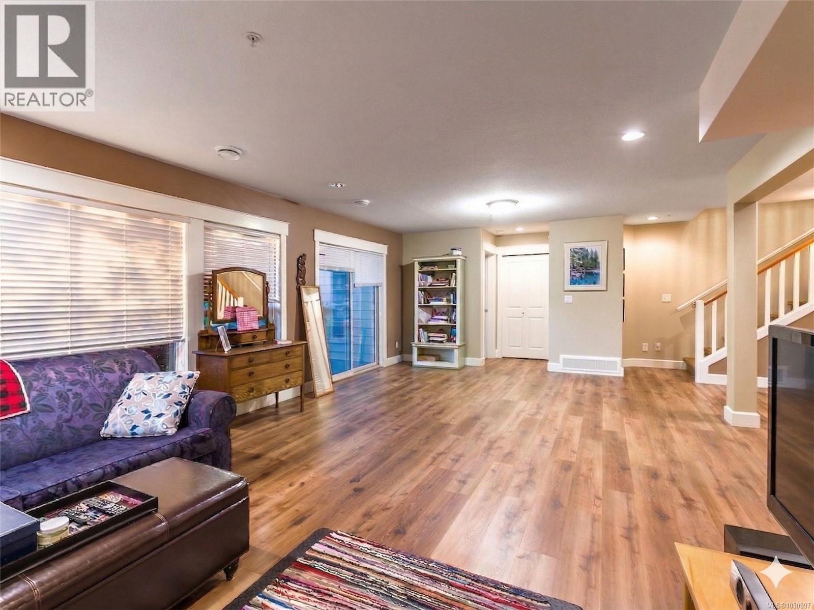 5790 Garnet Pl, Nanaimo