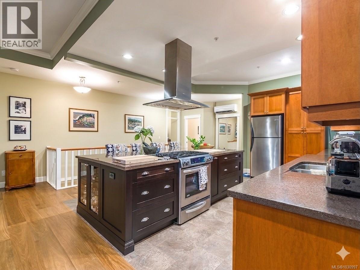 5790 Garnet Pl, Nanaimo