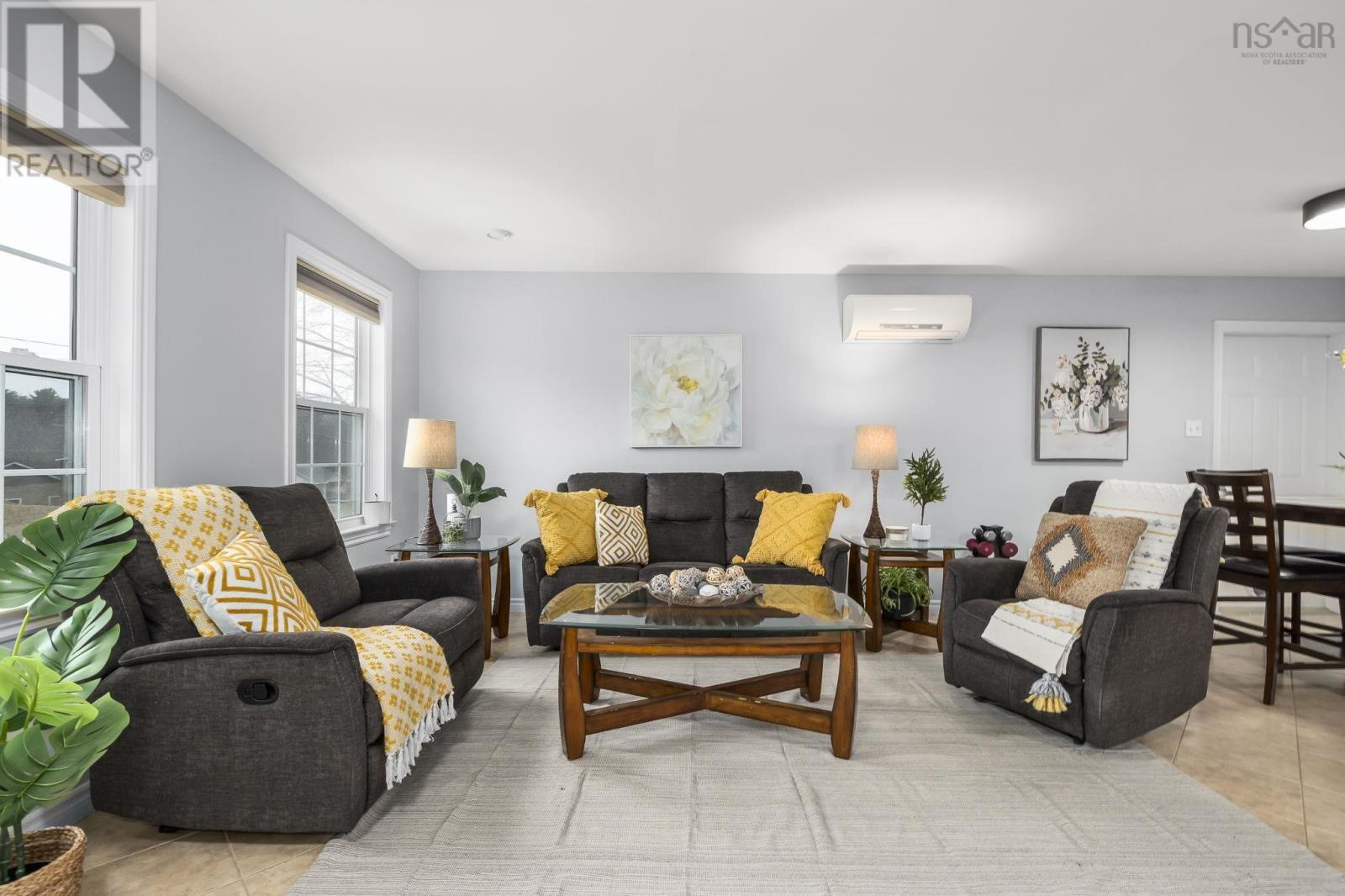 Property 21 of 31 of 25 Churchill Avenue