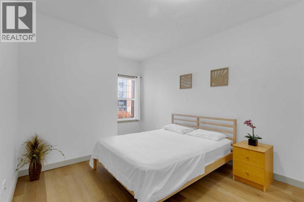 Single Family House for Sale in #  Lake Fraser Drive SE Lake Bonavista Calgary 