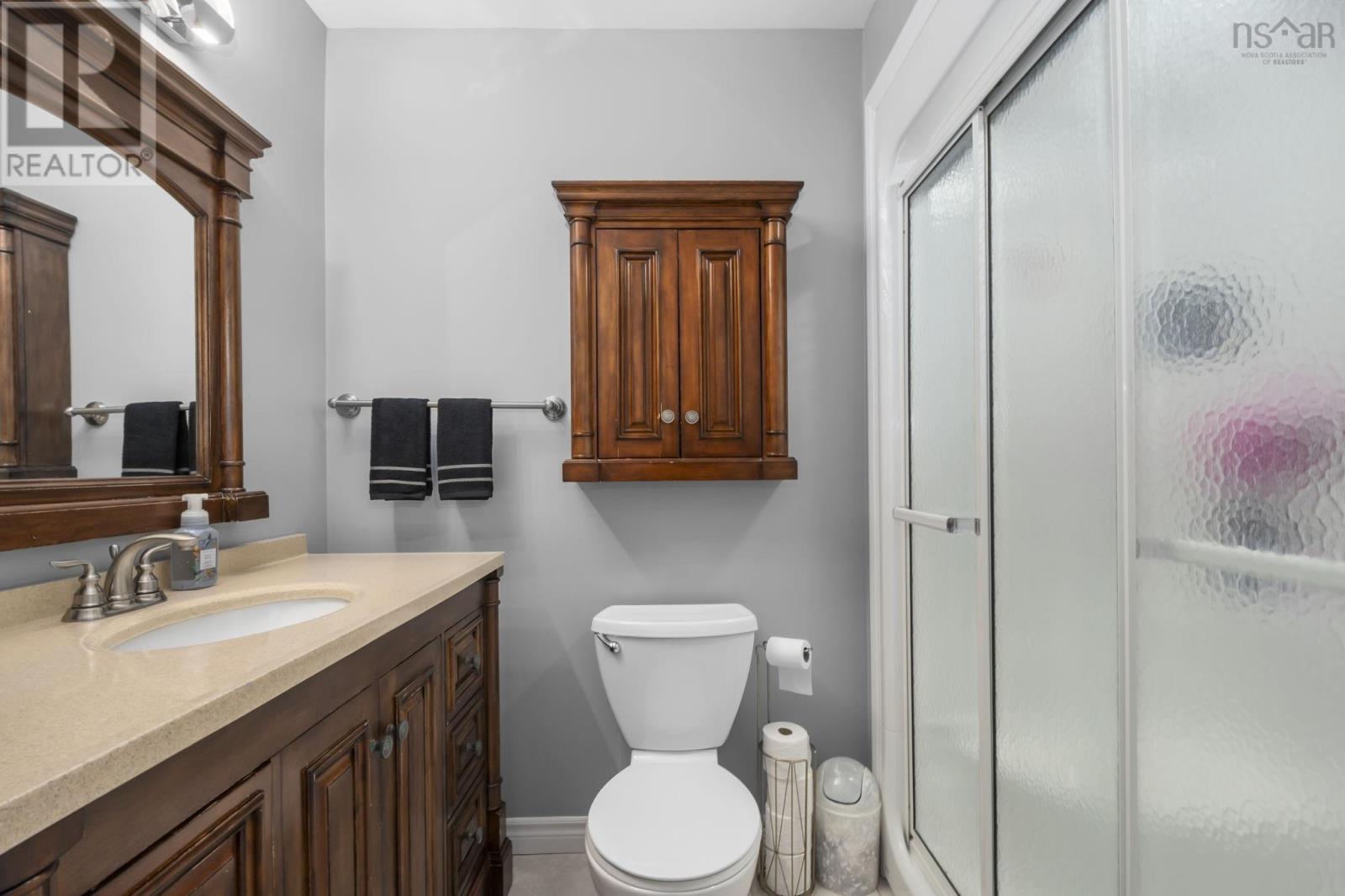 Property 7 of 31 of 25 Churchill Avenue