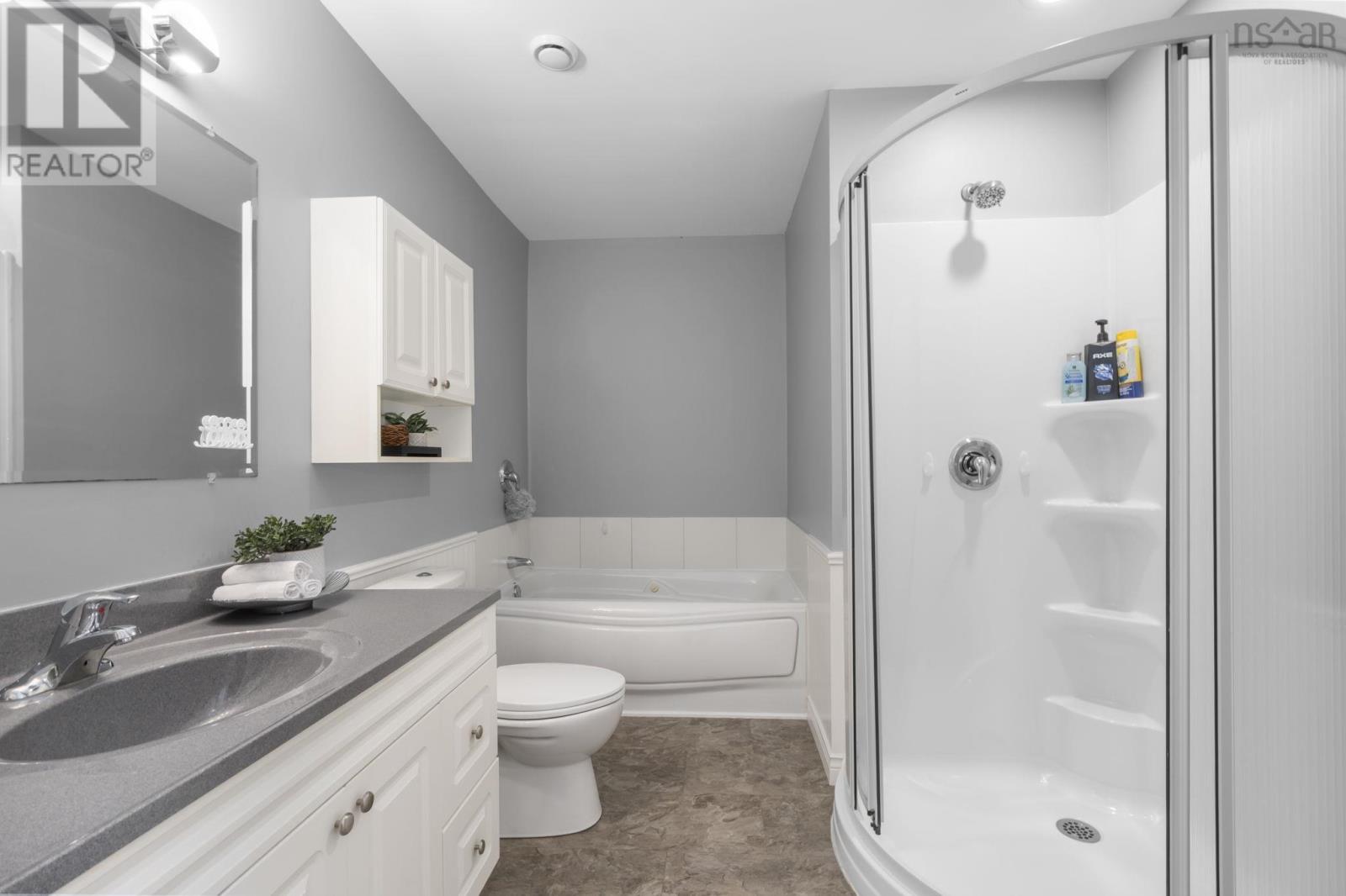 Property 15 of 31 of 25 Churchill Avenue