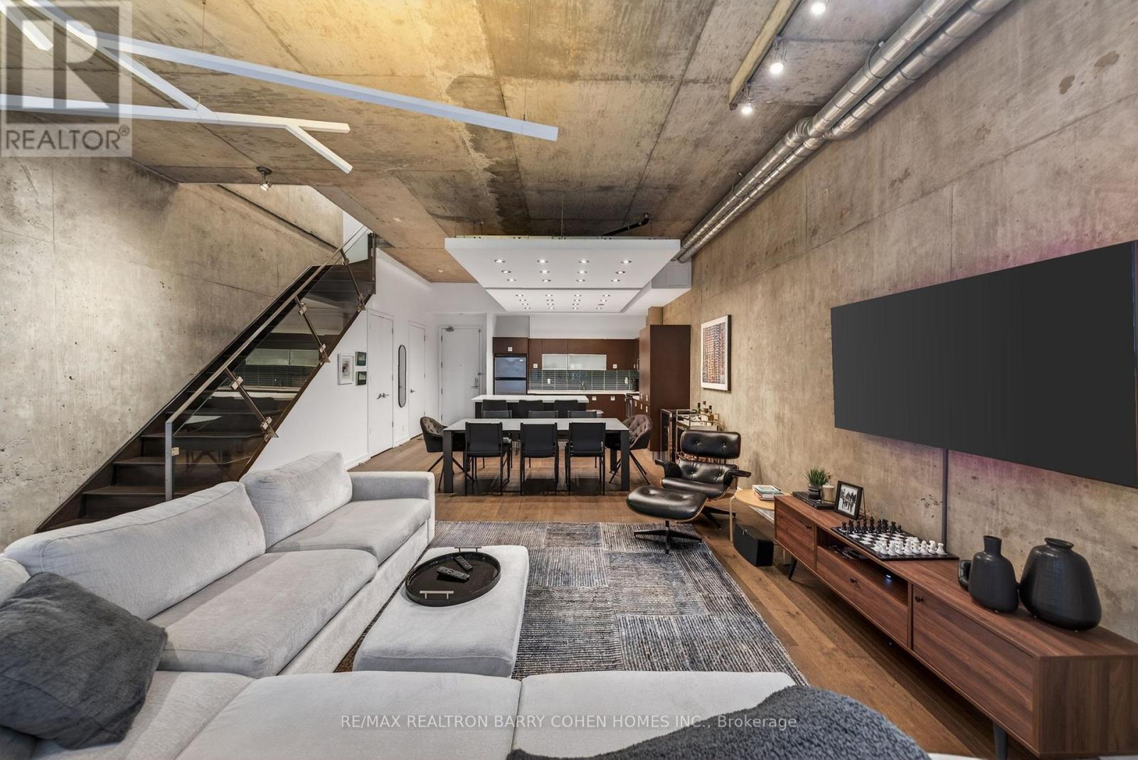 #TH4 10 MORRISON STREET - 13