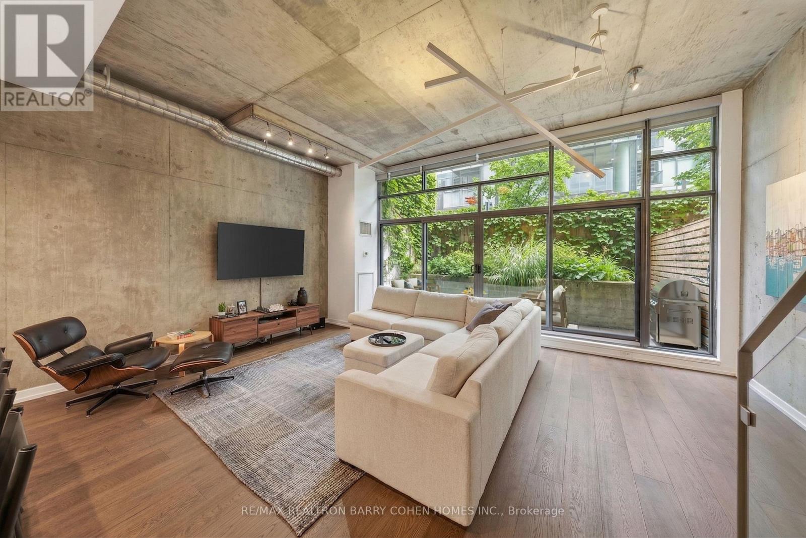 #TH4 10 MORRISON STREET - 17