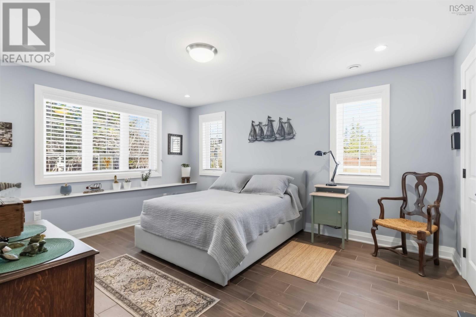 Property 47 of 48 of 9 Crescent Point Lane