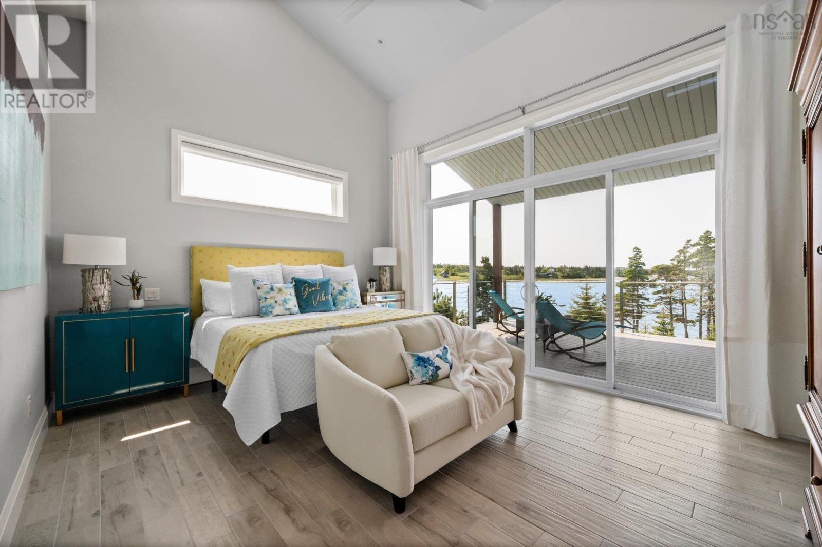 Property 20 of 51 of 22 Thumbcap Lane