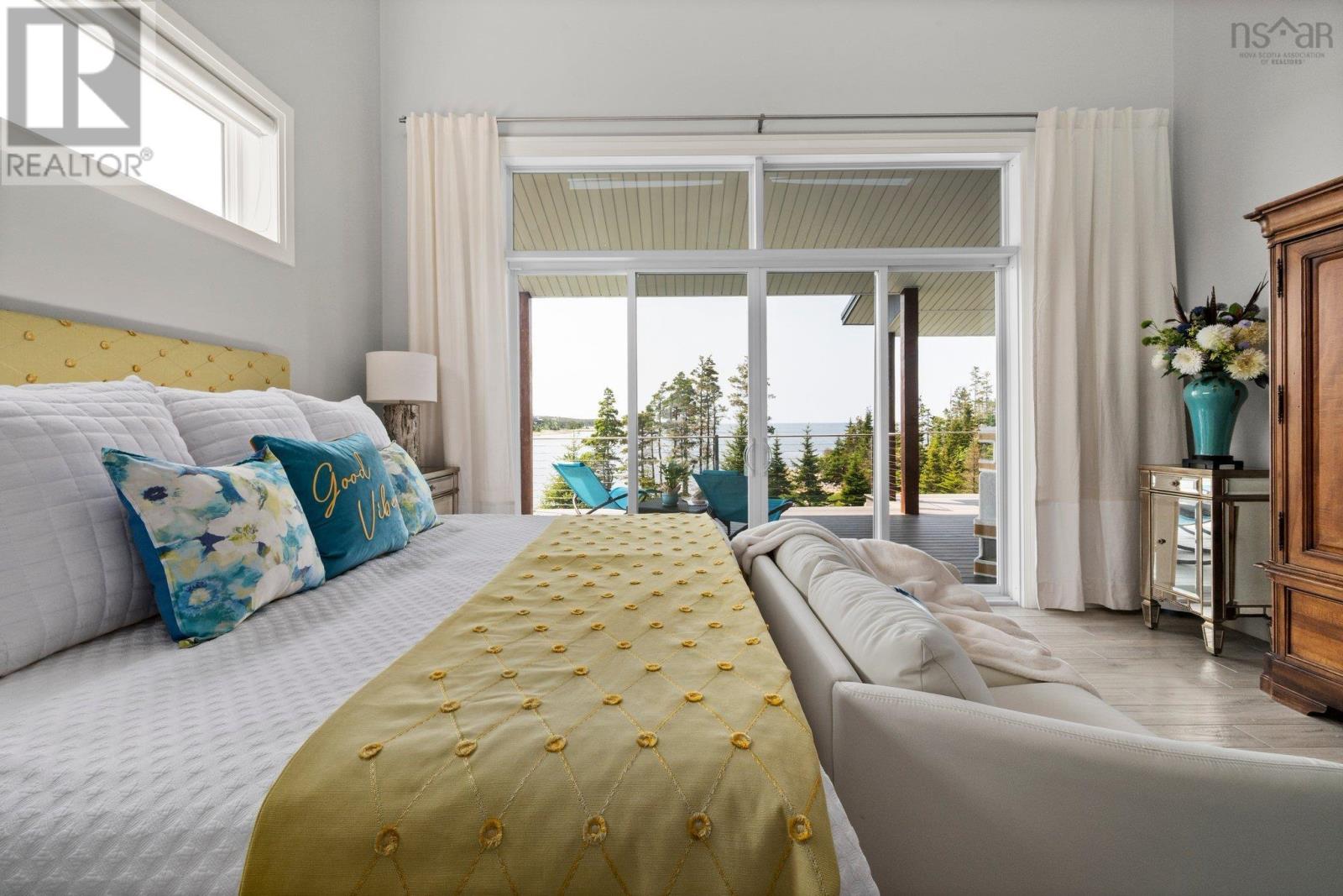 Property 11 of 51 of 22 Thumbcap Lane