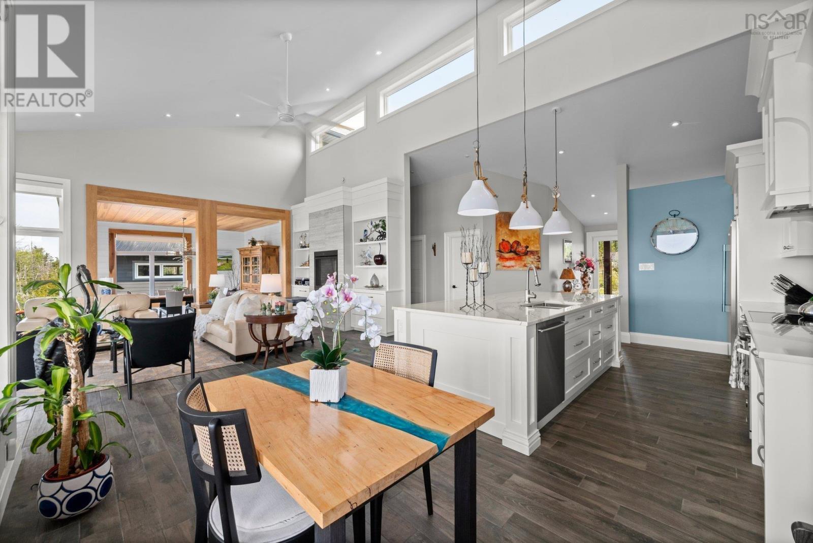 Property 4 of 51 of 22 Thumbcap Lane