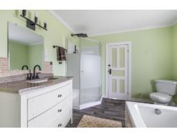 330 Ch. Des Outaouais, L Ile Du Grand Calumet, QC J0X1J0 Photo 18
