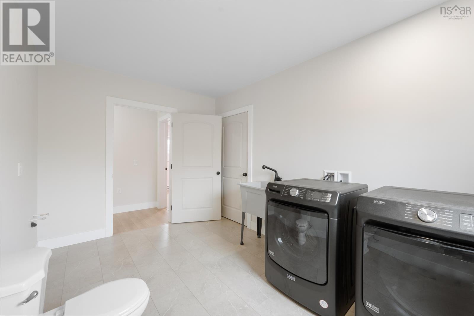 Property 35 of 41 of 4 Acorn Lane