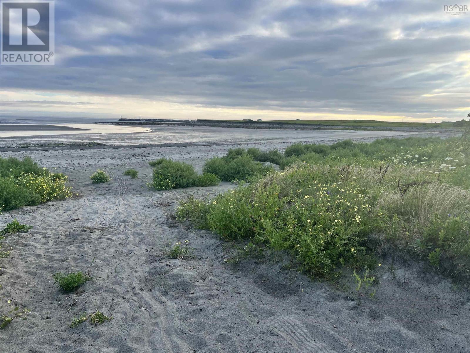 Property 13 of 14 of Lot Pembroke Road