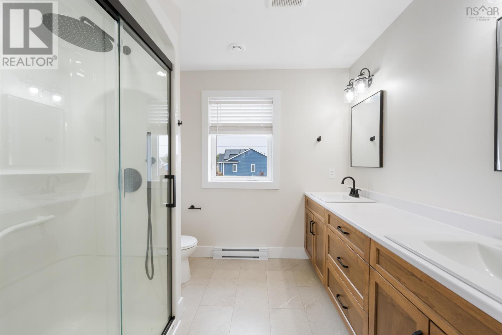 Property 24 of 41 of 4 Acorn Lane