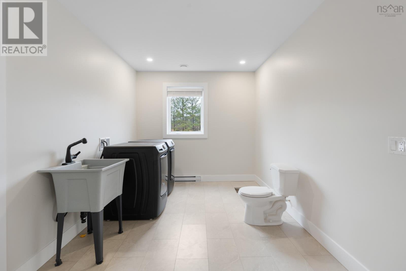 Property 34 of 41 of 4 Acorn Lane