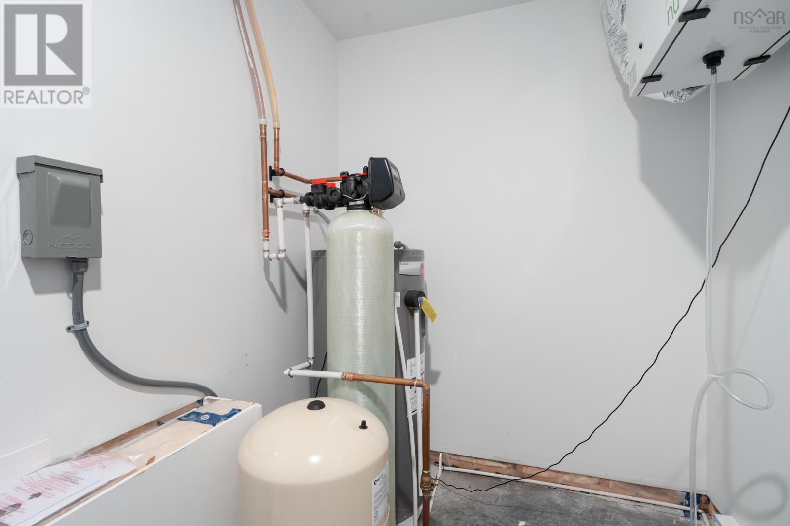 Property 36 of 41 of 4 Acorn Lane