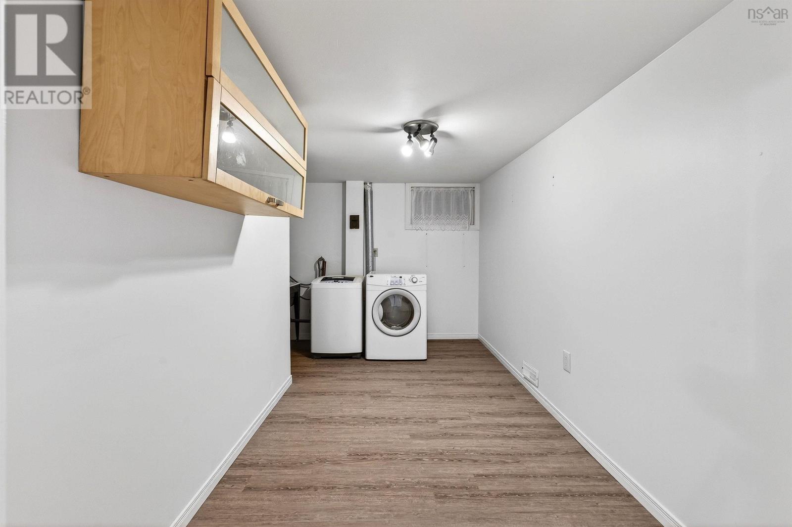 Property 1 of 36 of 24 Canary Crescent