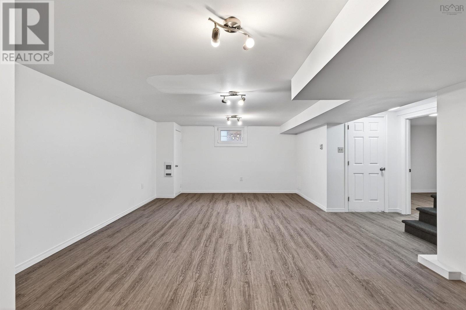 Property 20 of 36 of 24 Canary Crescent