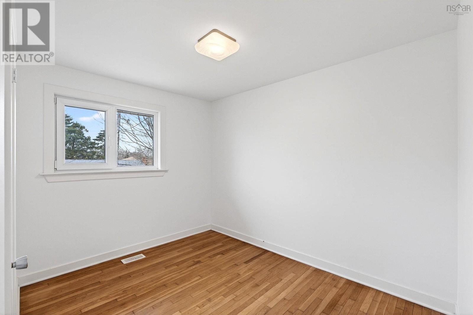 Property 35 of 36 of 24 Canary Crescent