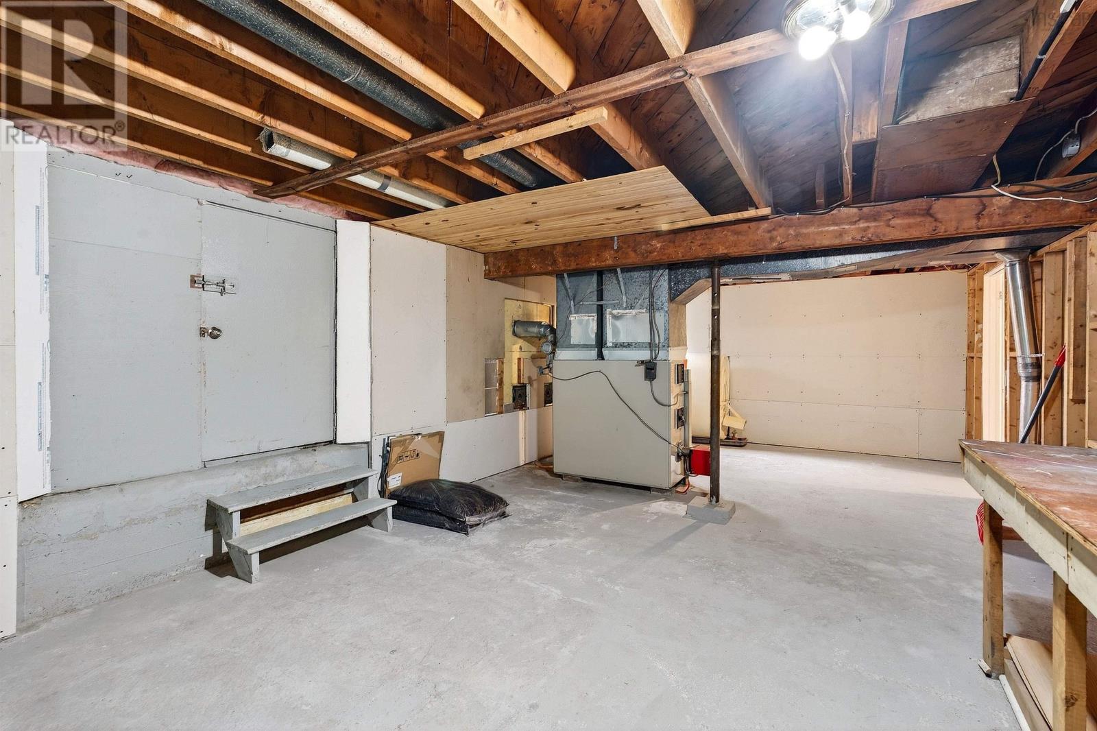 Property 8 of 36 of 24 Canary Crescent