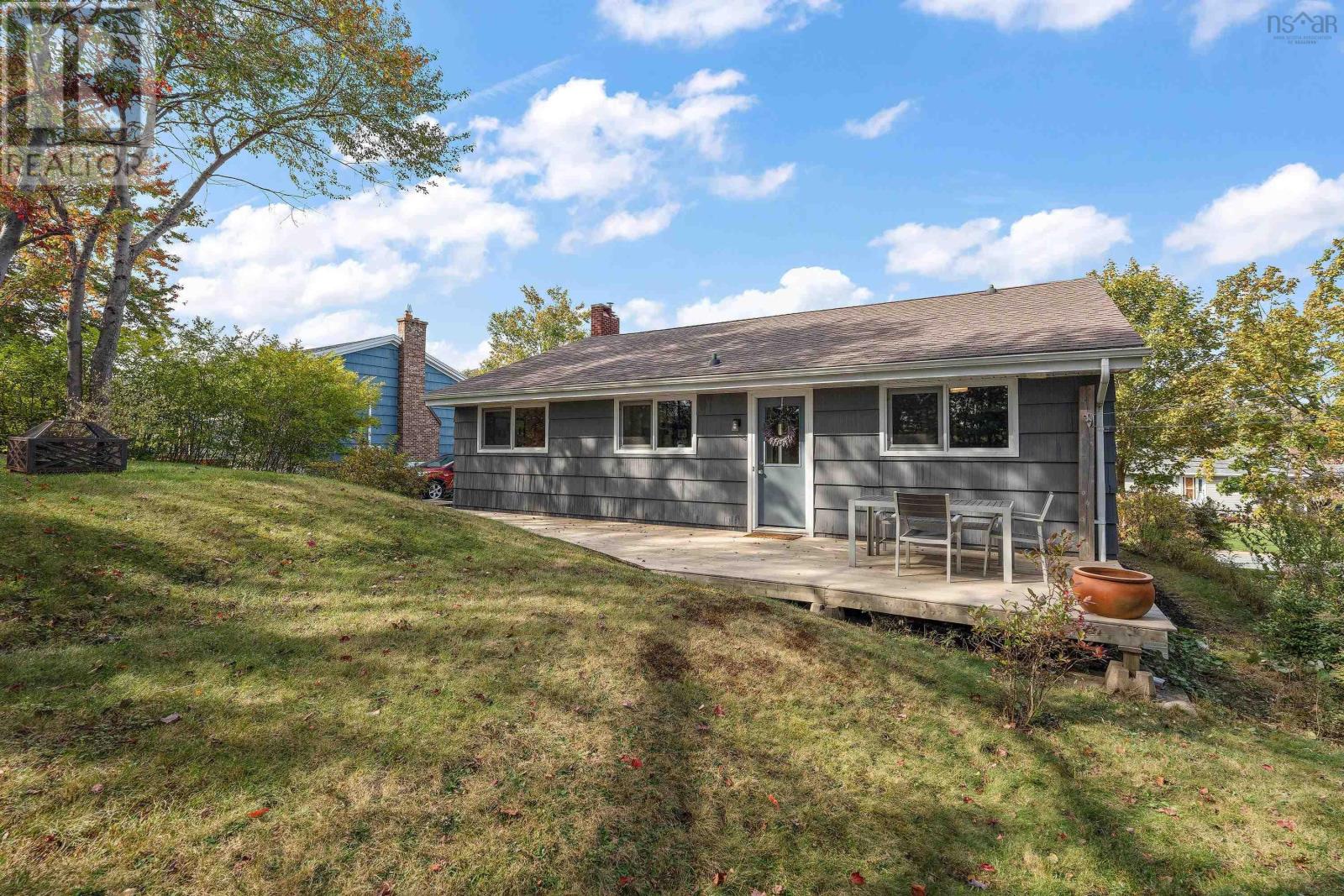 Property 31 of 36 of 24 Canary Crescent