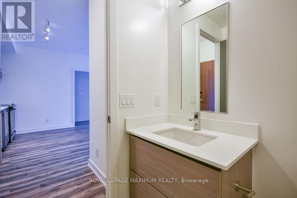 #B417 271 SEA RAY AVENUE - 4