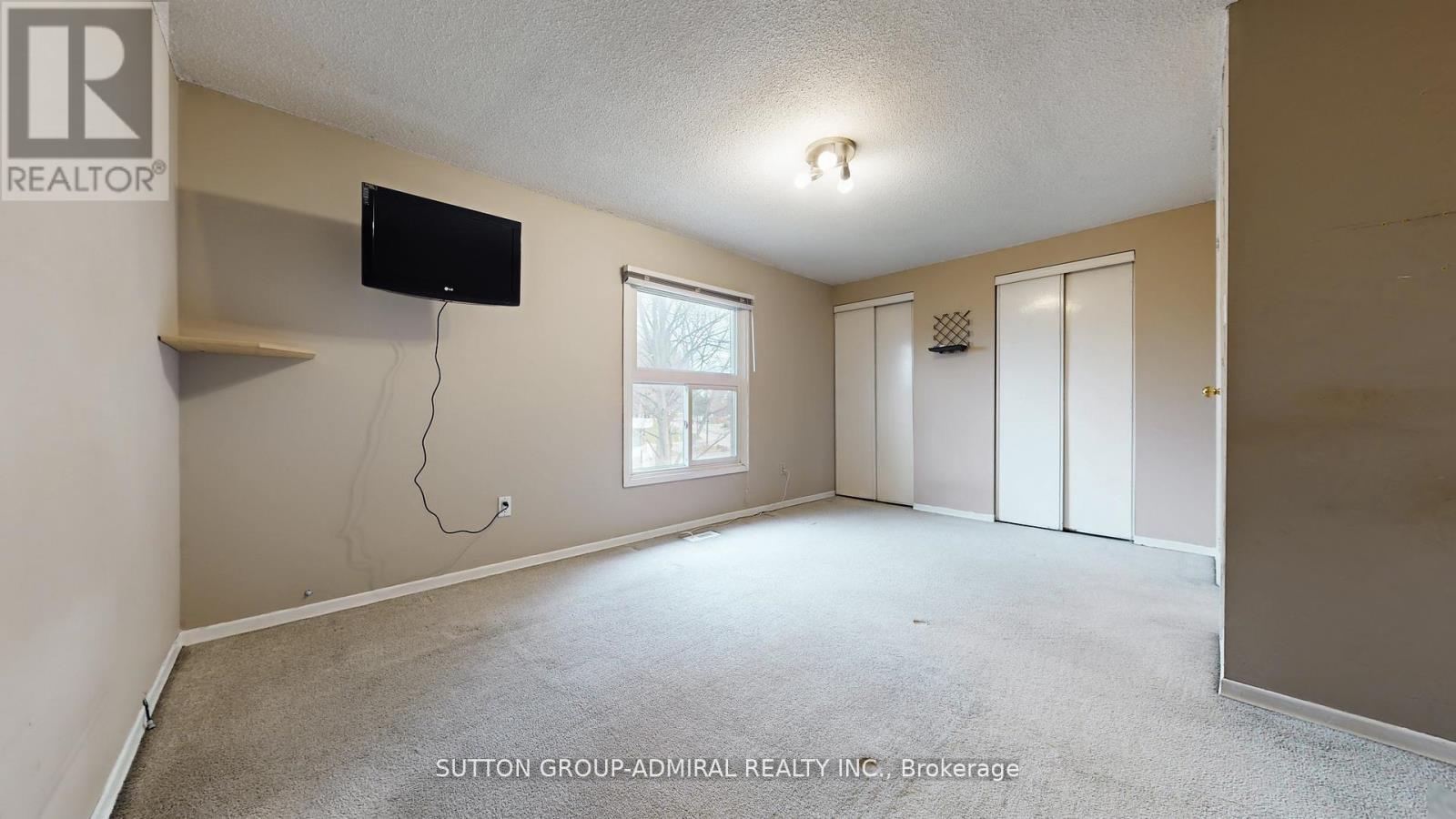 93 PATRICE CRESCENT - 16