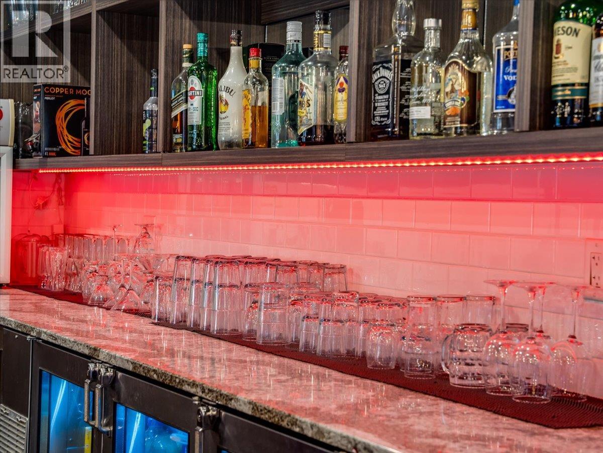 2 1810 8th Avenue, Castlegar