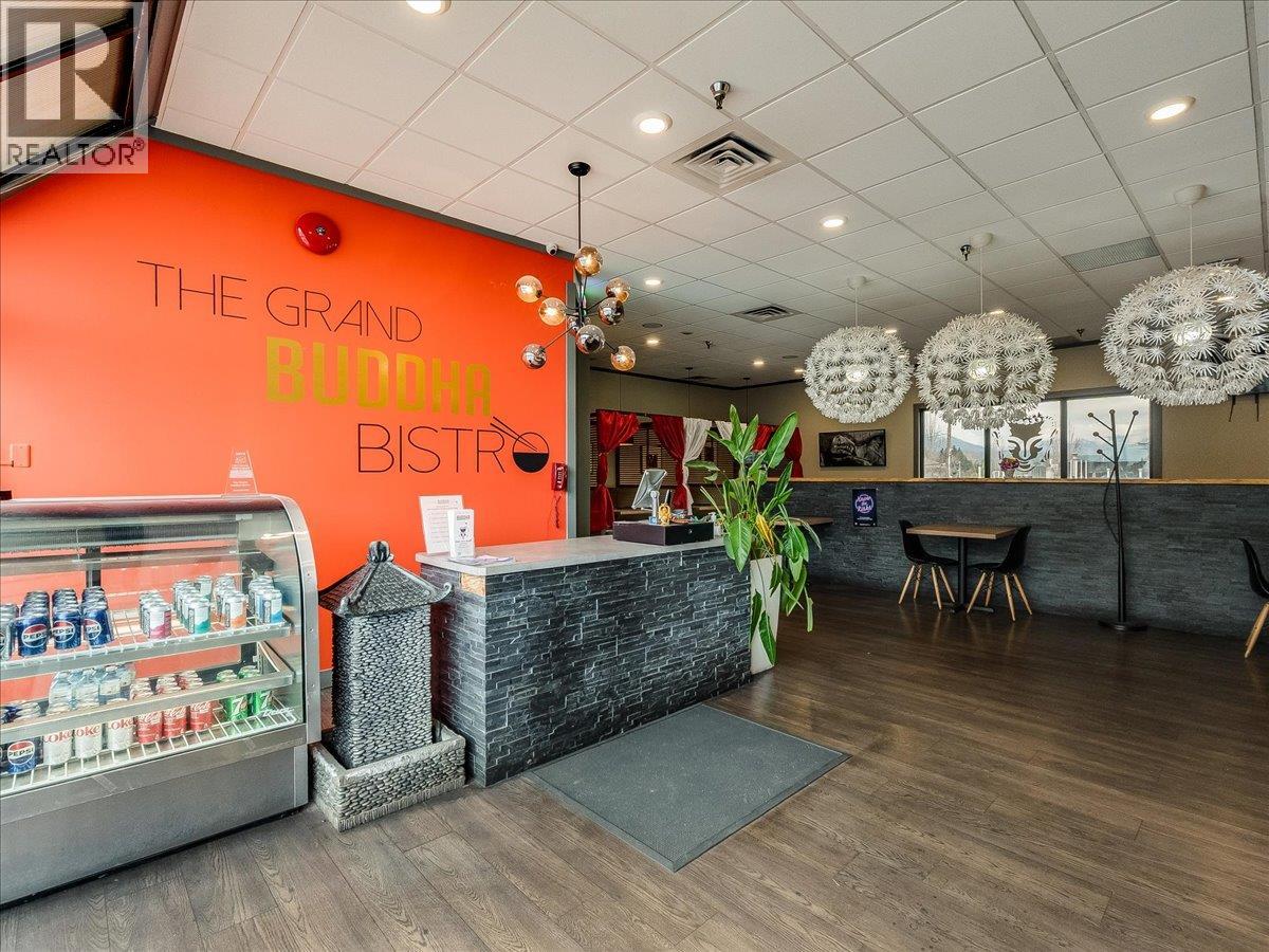 2 1810 8th Avenue, Castlegar