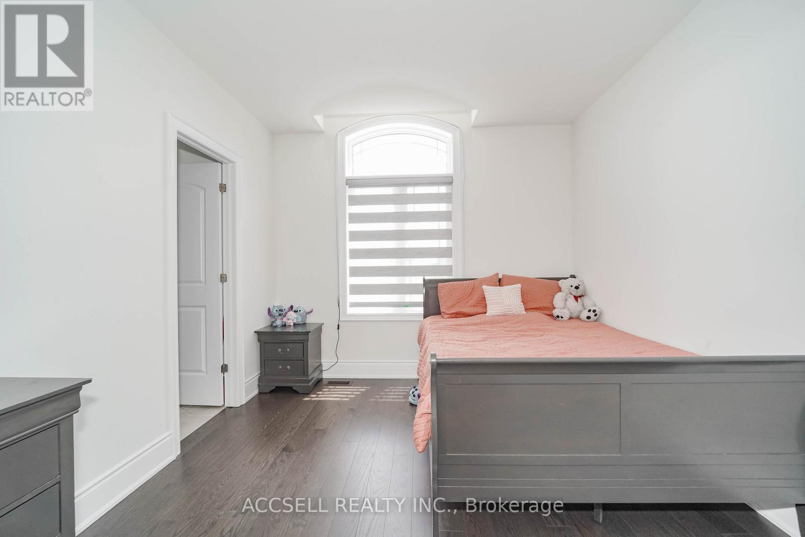95 JAMES WALKER AVENUE - 34