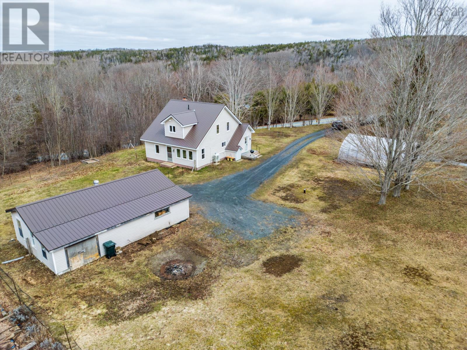 Property 2 of 45 of 550 River Road