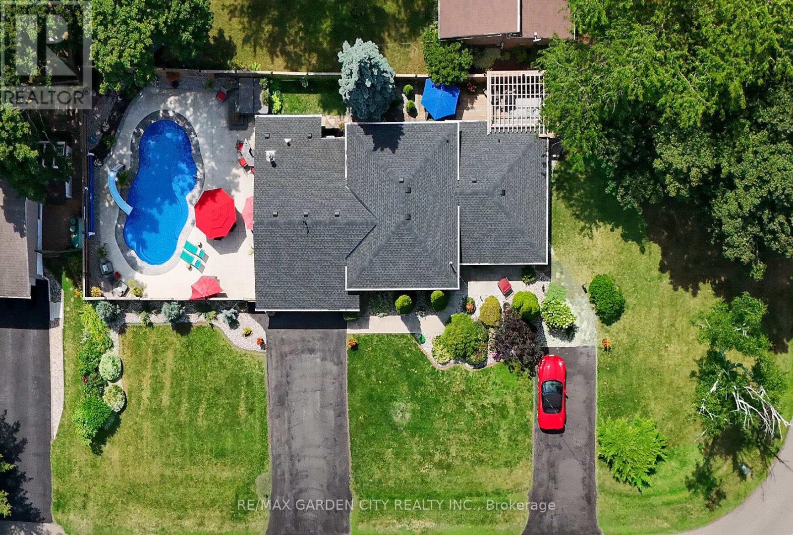 8 BENDAMERE DRIVE - 3