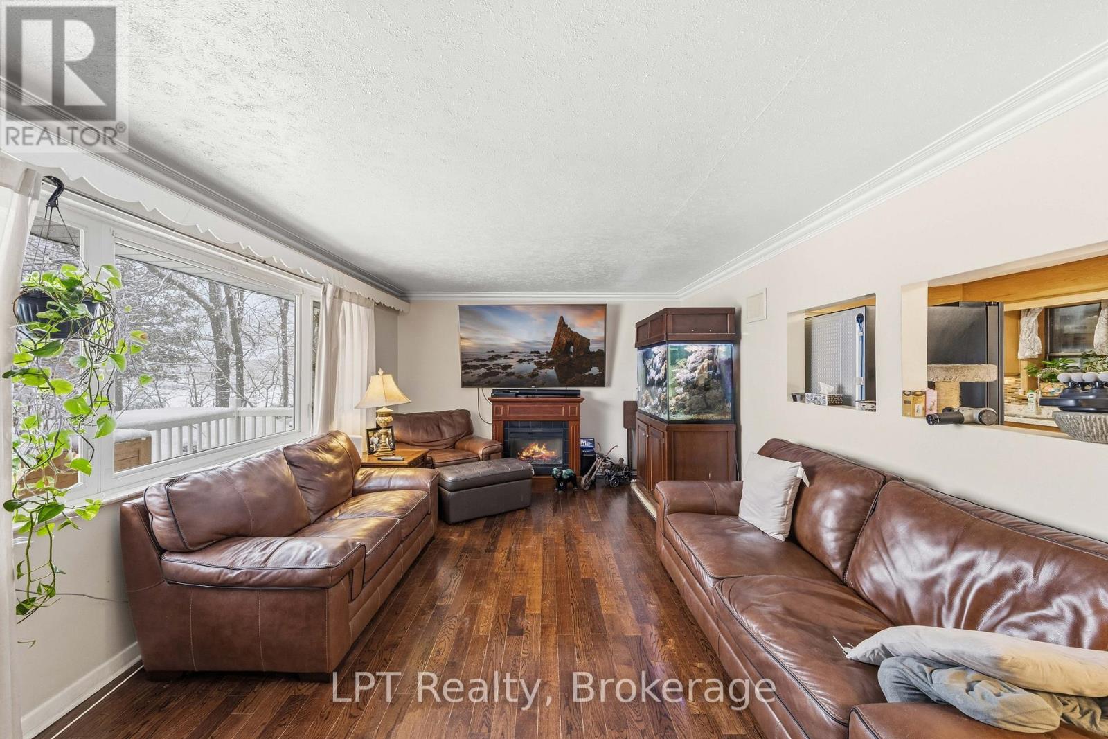 127 KITCHENER ROAD - 7