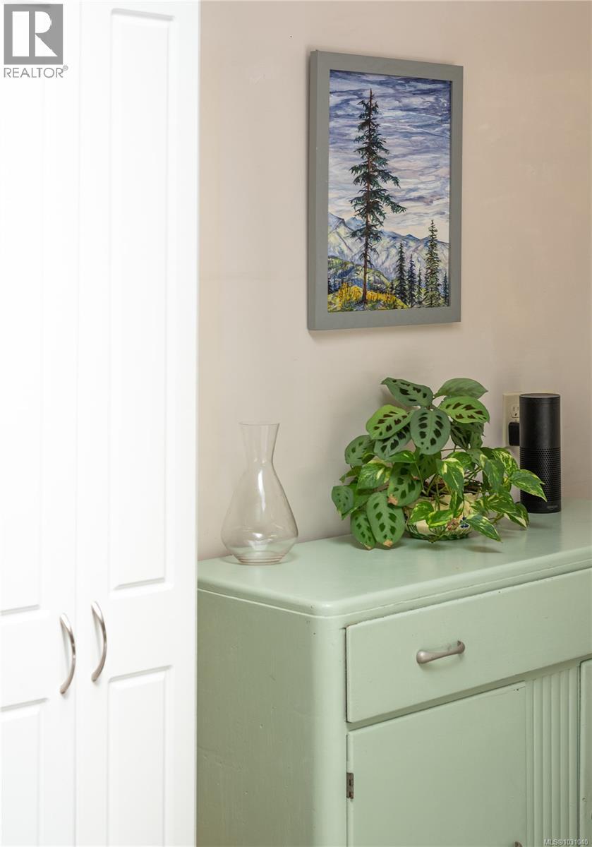 1367 KINGSVIEW RD - 15