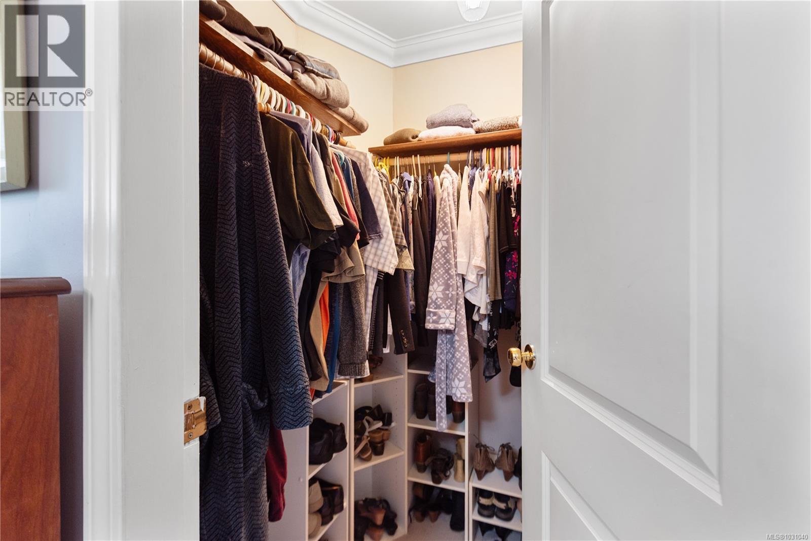 1367 KINGSVIEW RD - 33