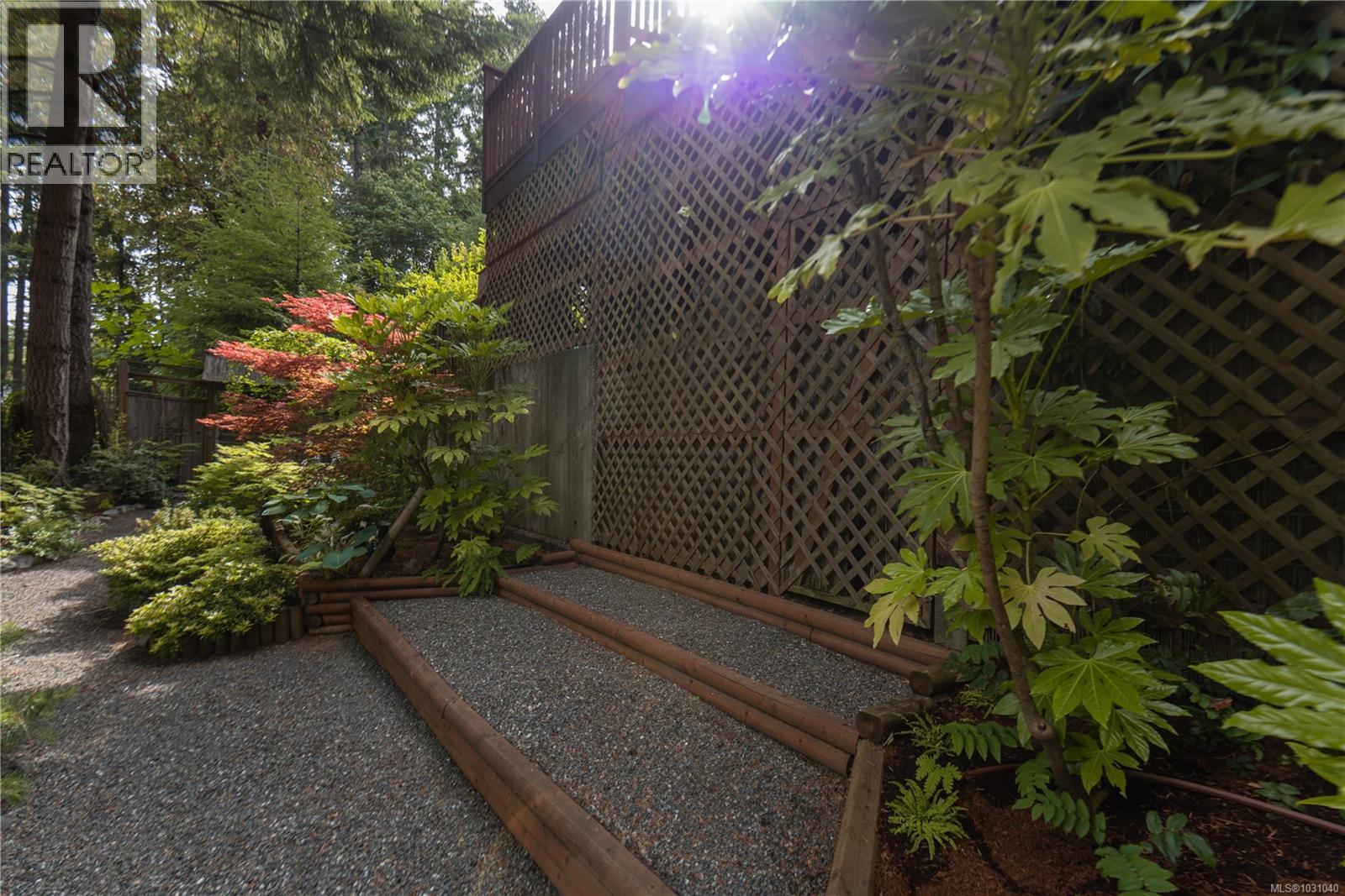 1367 KINGSVIEW RD - 44