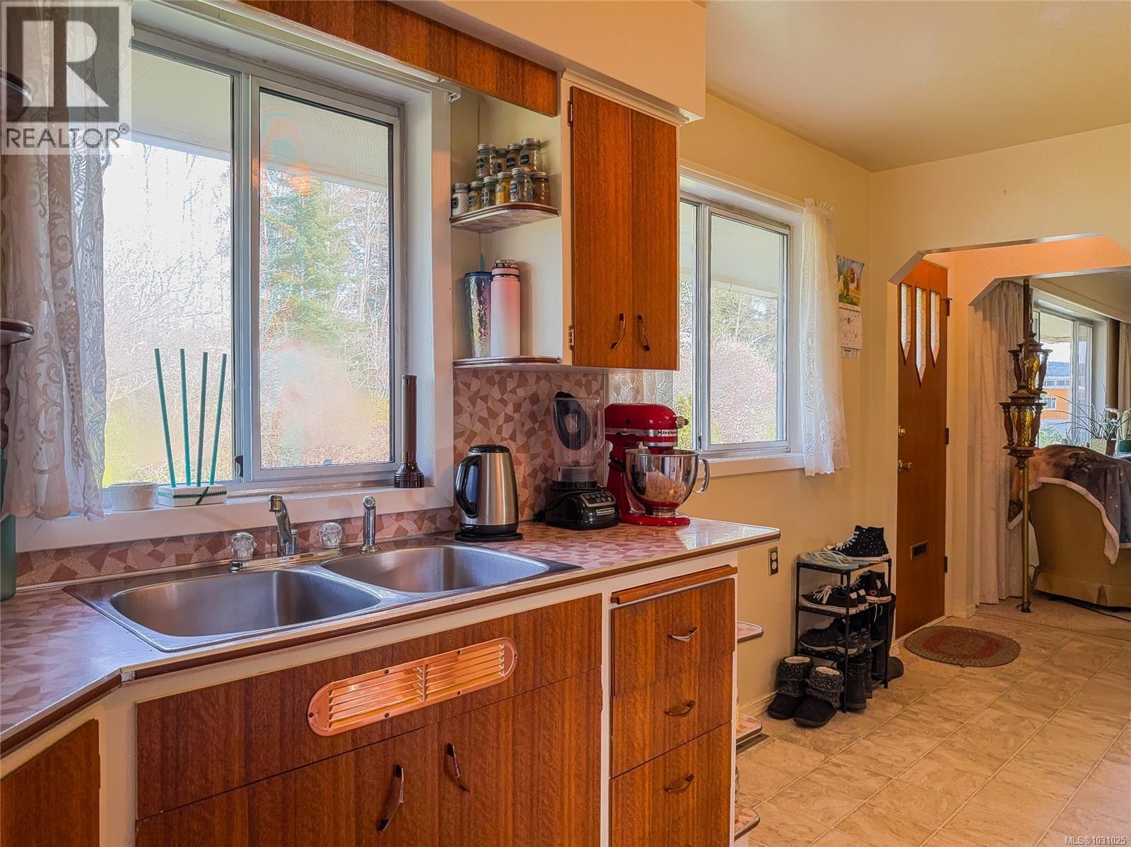 4380 Anderson Ave, Port Alberni