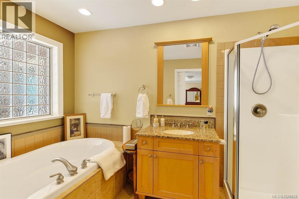 4256 Ravenhill Ave, Port Alberni