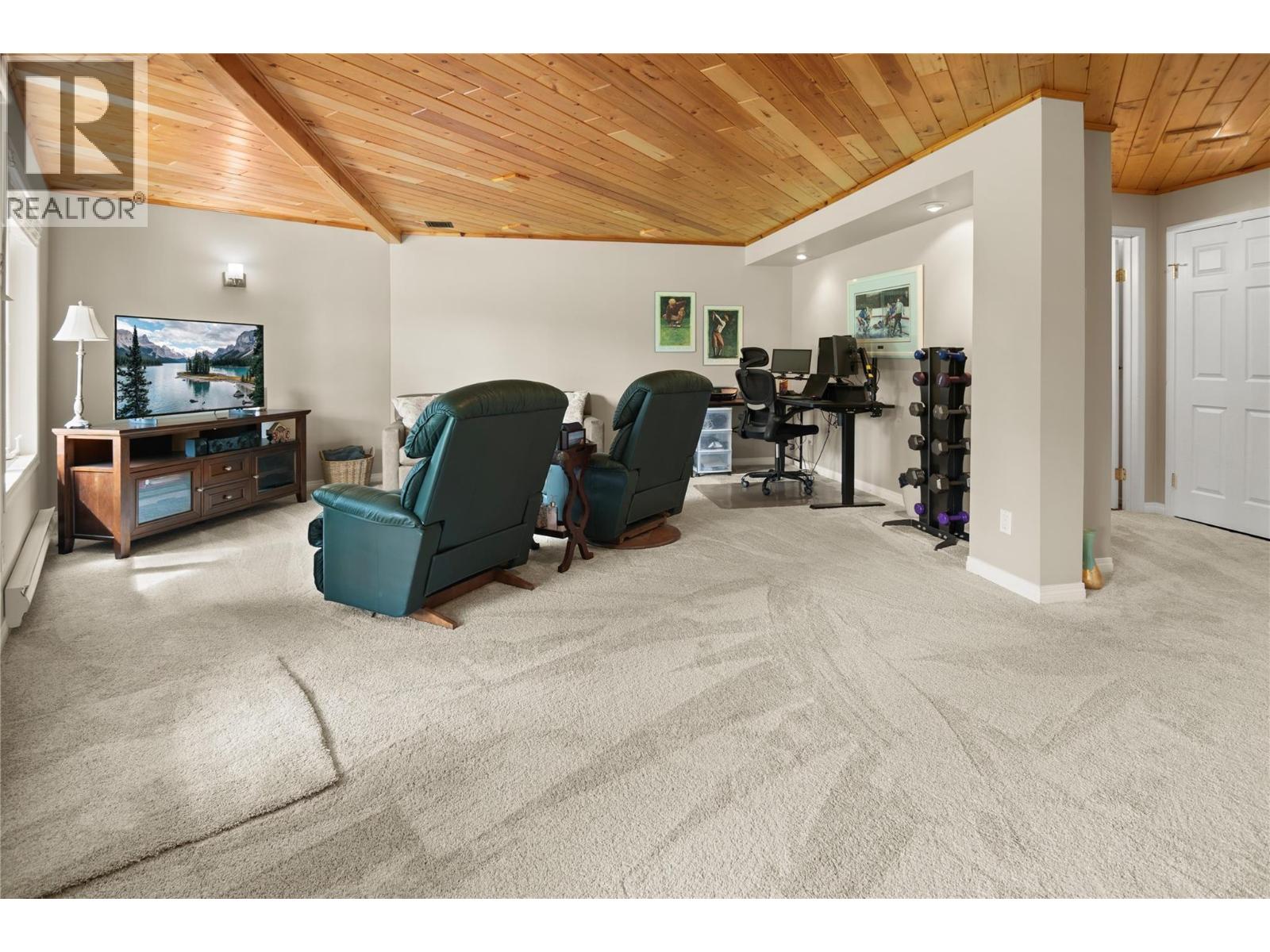 #17 7525 COLUMBIA AVENUE - 27