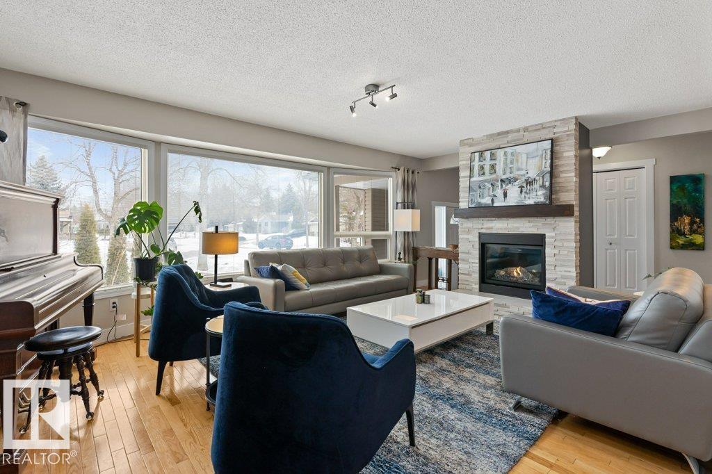 7 ASH PL, St. Albert