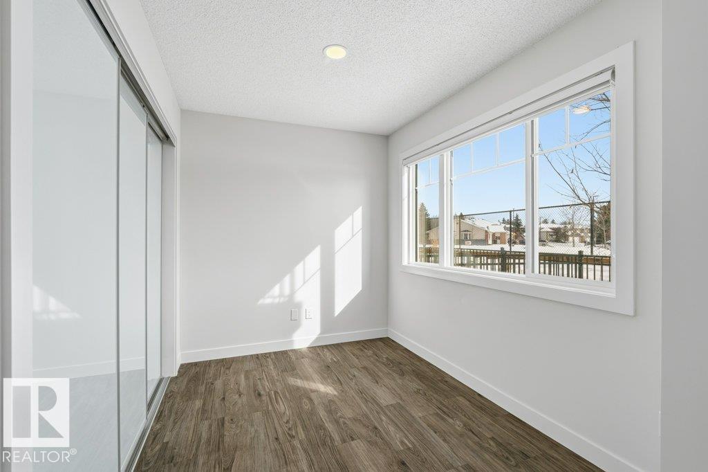 #6 11373 12 AV NW, Edmonton