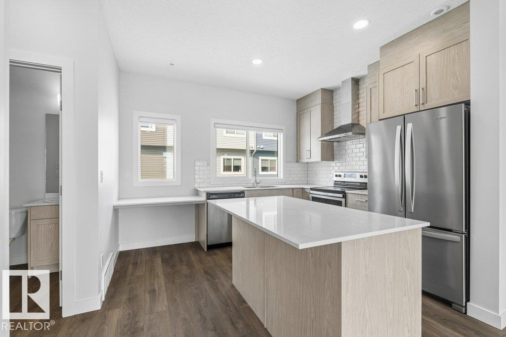 #6 11373 12 AV NW, Edmonton