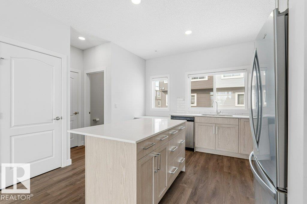 #6 11373 12 AV NW, Edmonton