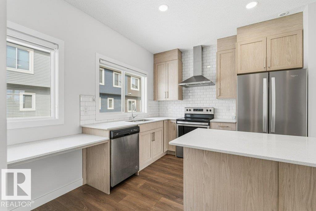 #6 11373 12 AV NW, Edmonton