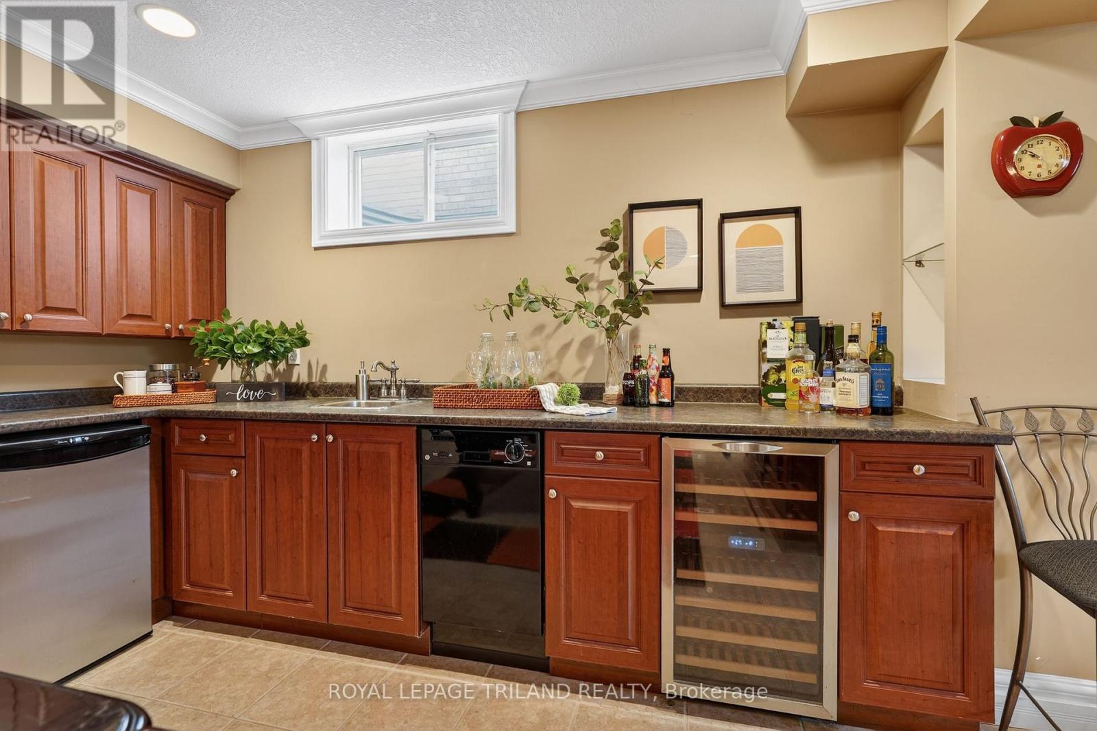 995 MANCHESTER ROAD Property Photo