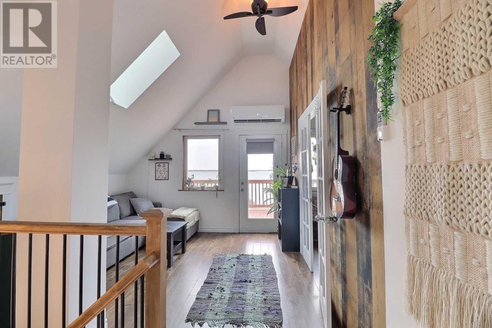 20 MELLAN ACRE ROAD - 12